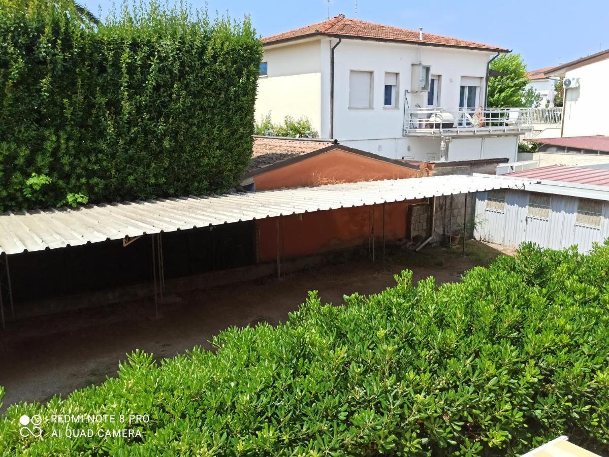 Le Palme 98 "Casa Vacanze" Lido di Camaiore Dış mekan fotoğraf