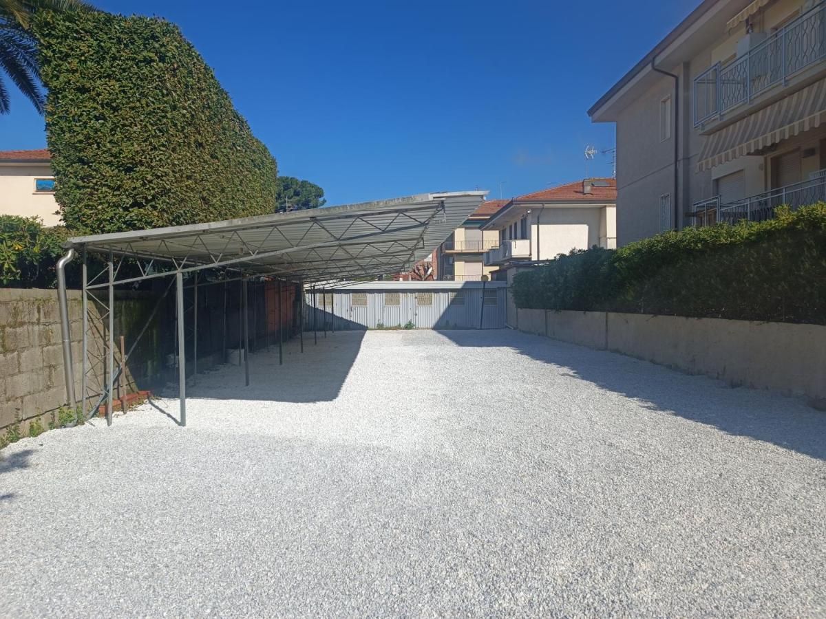 Le Palme 98 "Casa Vacanze" Lido di Camaiore Dış mekan fotoğraf