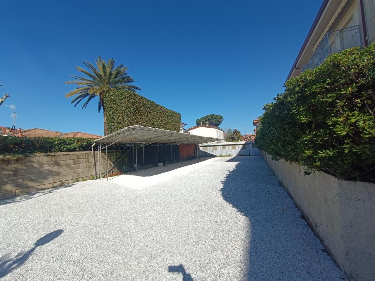 Le Palme 98 "Casa Vacanze" Lido di Camaiore Dış mekan fotoğraf