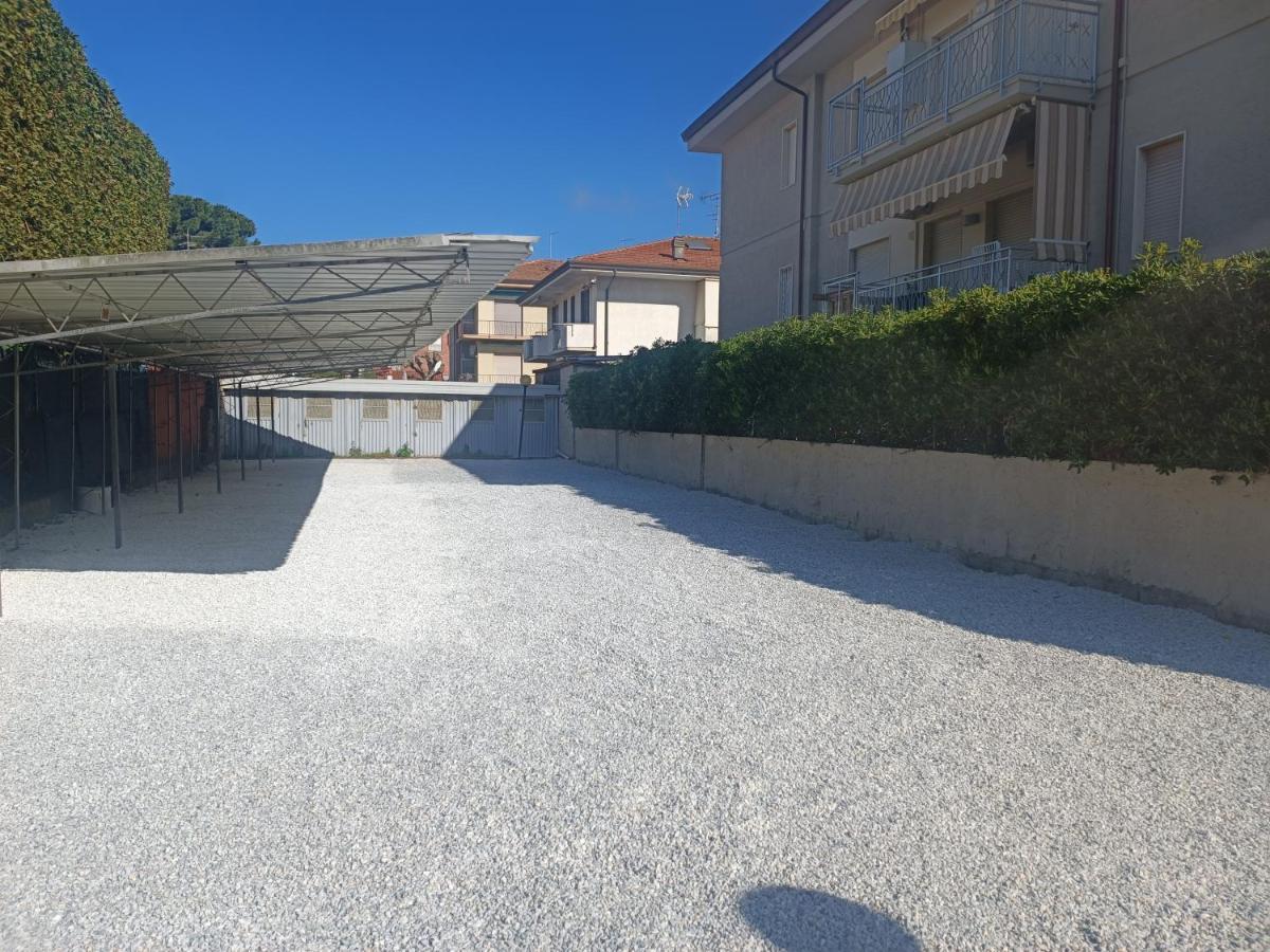 Le Palme 98 "Casa Vacanze" Lido di Camaiore Dış mekan fotoğraf